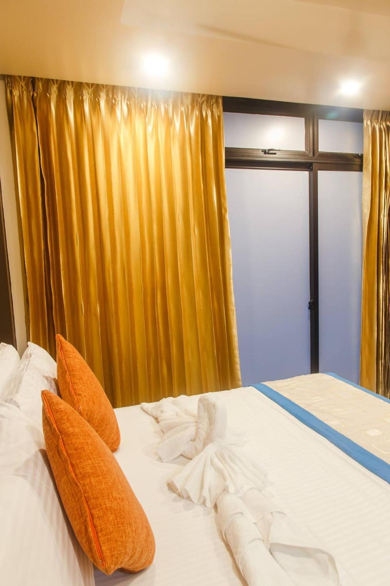 Club Blu Hotel Male Exterior photo